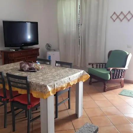 Appartamento A La Maddalena Apartment *